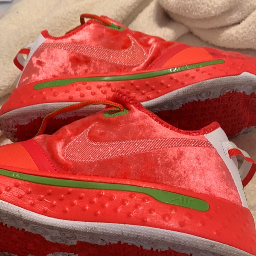 Nike - Picture 6 of 7
